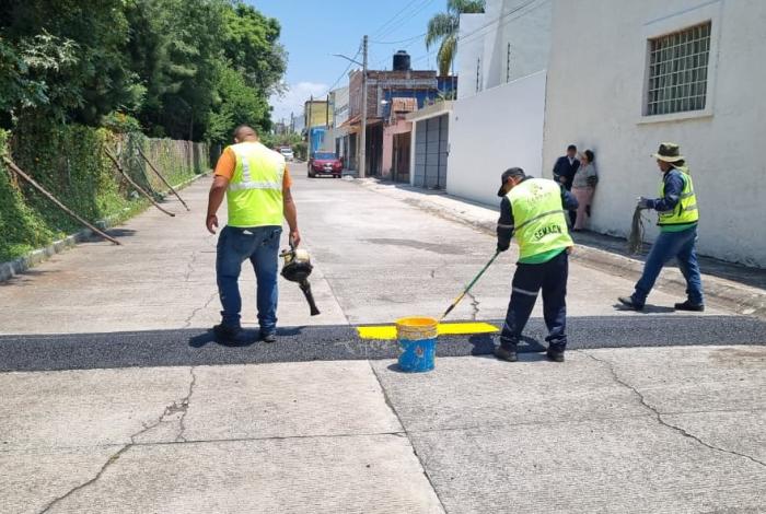 Gobierno de Morelia atiende solicitudes ciudadanas con balizamiento de reductores de velocidad