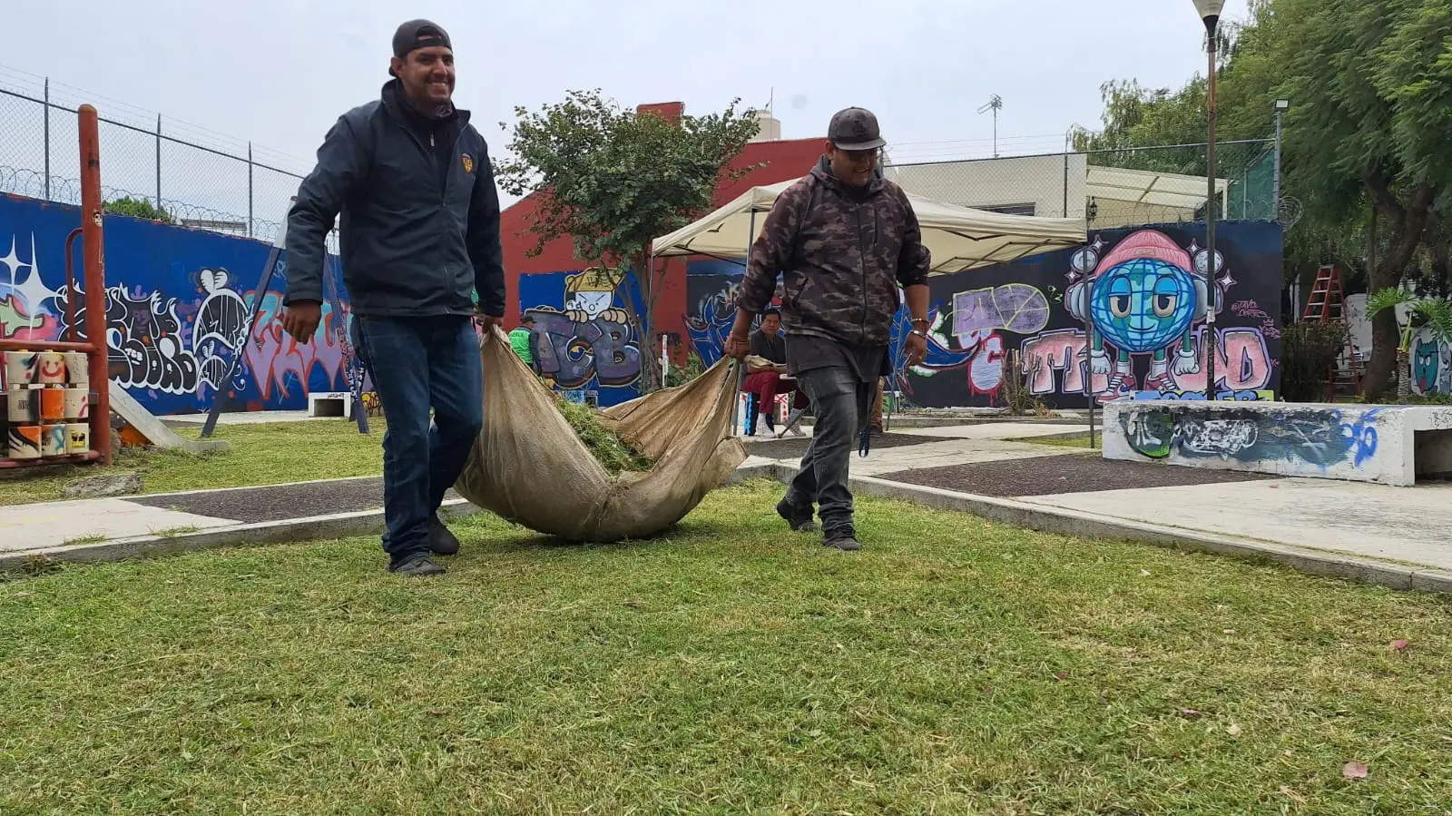 Gobierno de Morelia da mantenimiento integral a área verde de la 5 de Diciembre