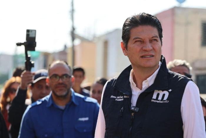 Gobierno de Morelia entrega equipo para obra hidráulica con inversión de 70 mdp