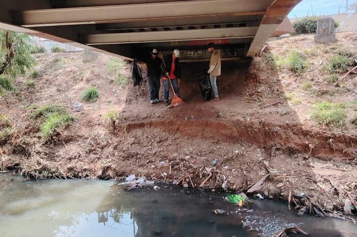 Gobierno de Morelia interviene bajo puentes de Avenida Solidaridad