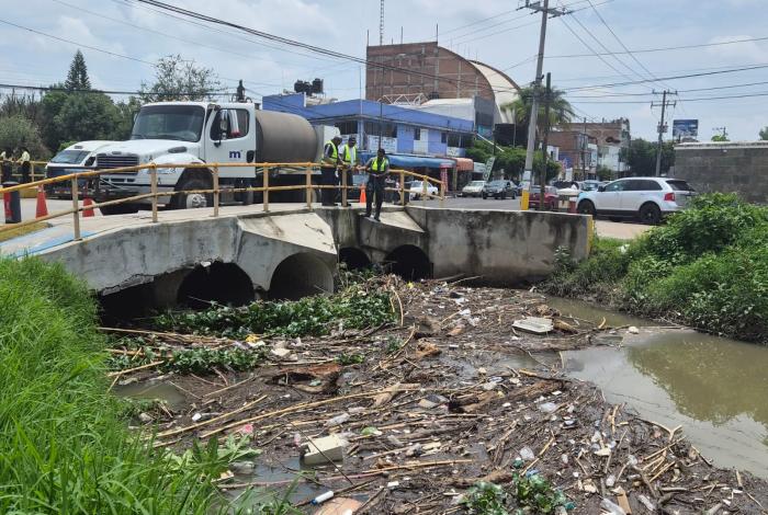 Gobierno de Morelia realiza limpieza del Dren Barajas