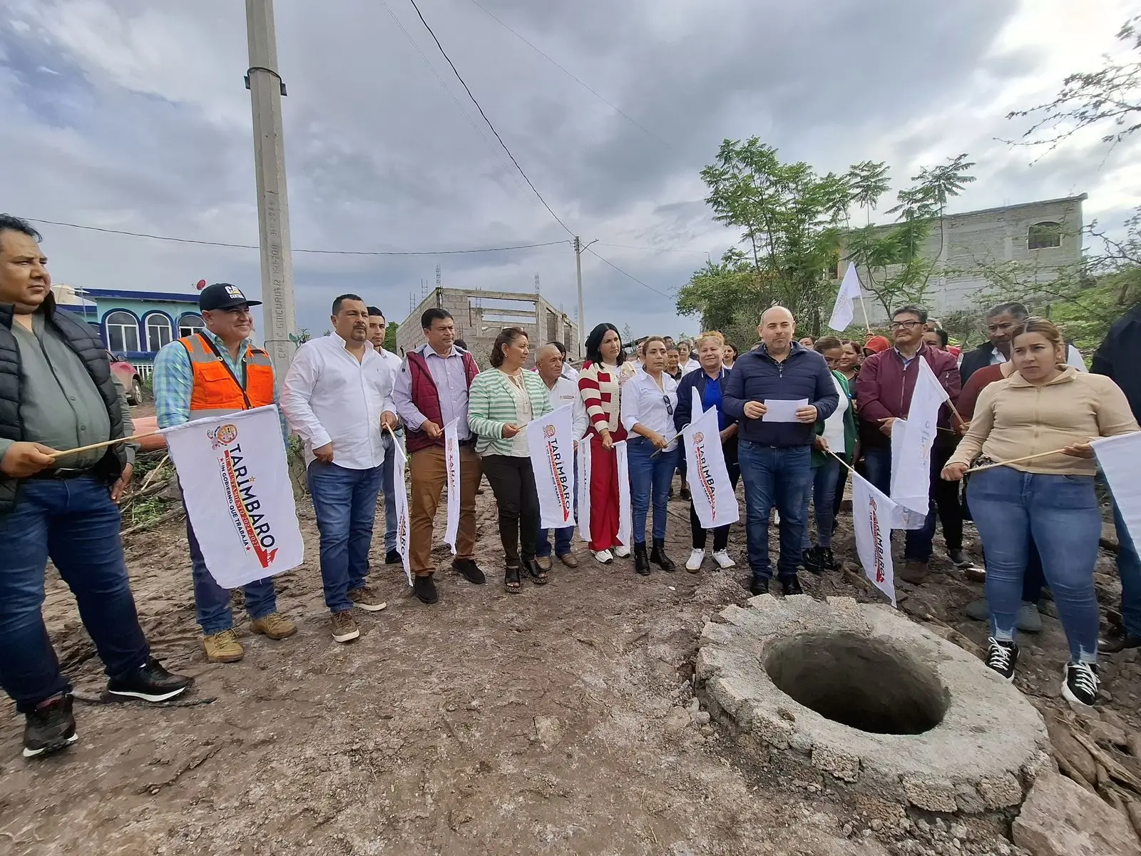 Gobierno de Tarímbaro arranca pavimentación en “El Arquito”