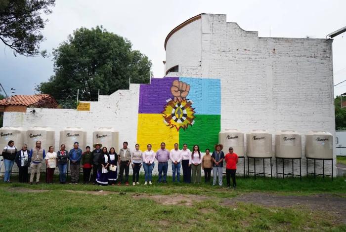 Gobierno de Zacapu entrega materiales en beneficio de familias de Lázaro Cárdenas II y Ojo de Agua