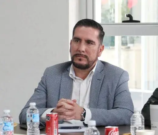 Gobierno federal y estatal no protege a las familias: Hugo Servín