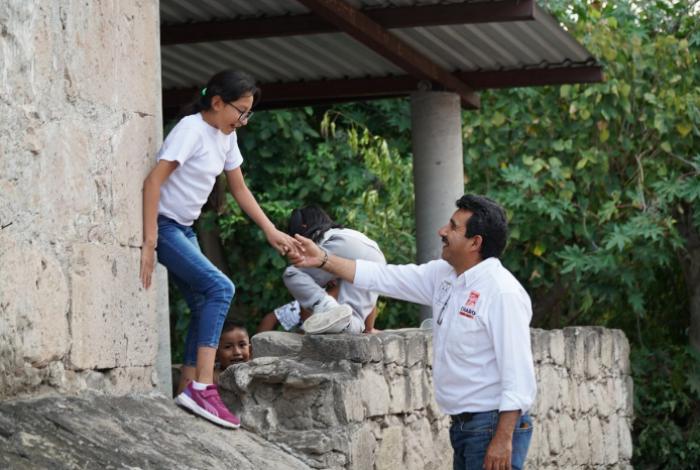 Gobierno Municipal de Charo inaugura la calle Pino Suárez en el Barrio de Santiago