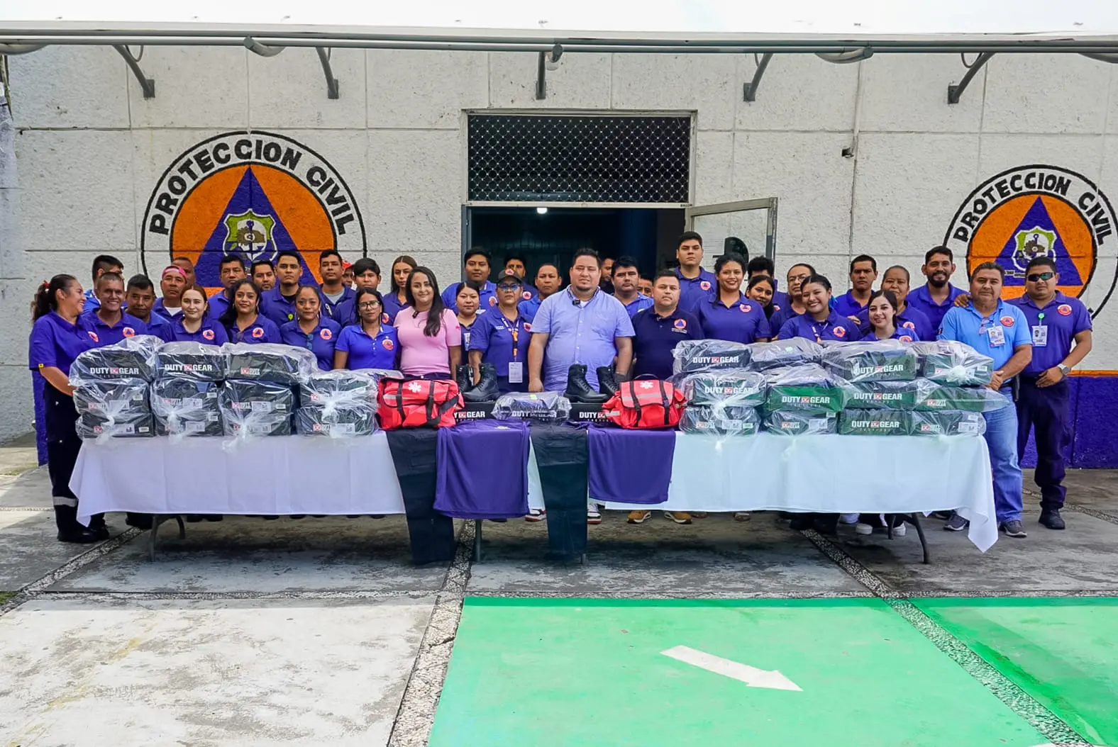 Gobierno Municipal Entrega Uniformes y Equipo a Personal de Protección Civil
