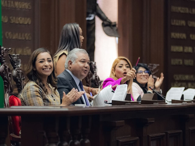 Grecia Aguilar refrenda su apoyo al deporte en Michoacán en semifinal de la copa conecta Mx