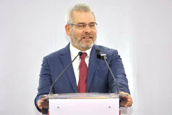 “Grillesco” tema de retiro de visas a gobernadores por supuestos nexos con el narco: Bedolla