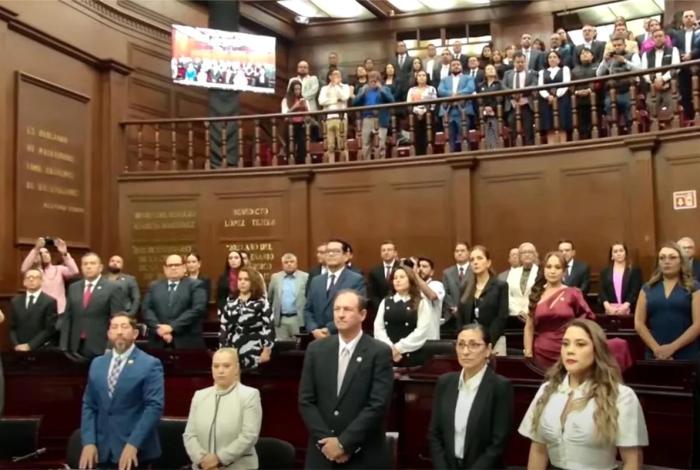 Guarda Congreso de Michoacán minuto de silencio por Silverio Villegas, abatido por el ICE en EU