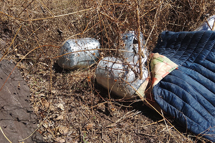 Guardia Civil asegura 60 kilos de mariguana en Tuzantla; estaban debajo de una colchoneta