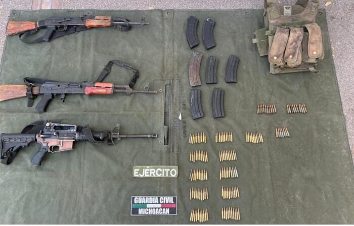 Guardia Civil y Ejército aseguran fusiles, cargadores y cartuchos en Buenavista