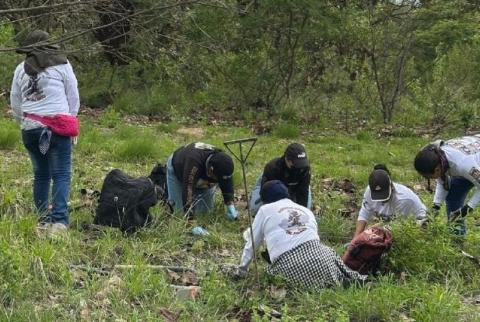Guerreros Buscadores de Jalisco encuentran crematorio clandestino cerca de Teuchitlán