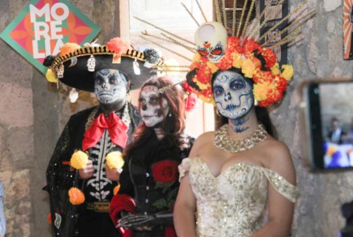 Habrá desfile de Catrinas, montajes, altares y experiencias inmersivas en Morelia por el Día de Muertos