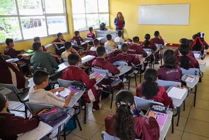 Hacen falta 50 millones de docentes en el mundo para lograr acceso universal a la educación, alerta Unesco