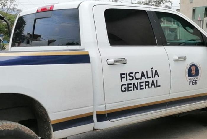 Hallan a tres hombres muertos con lesiones por explosivos en distintos puntos de Apatzingán