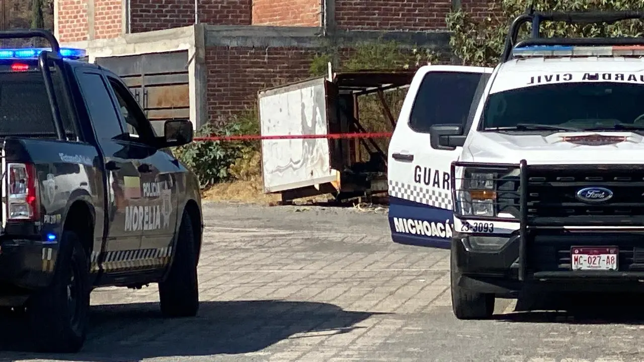 Hallan cadáver en una caja de camioneta en Morelia