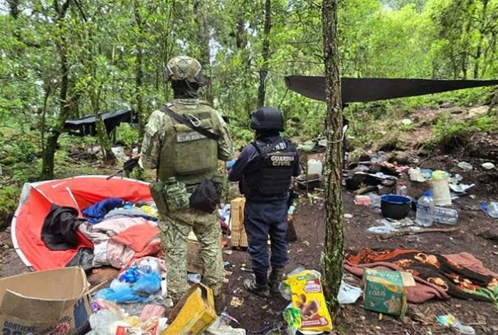 Hallan dos campamentos clandestinos tras agresión contra policías en Salvador Escalante