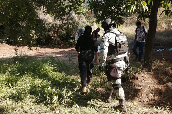 Hallan fosa clandestina en Apatzingán, con restos óseos que serían de dos víctimas