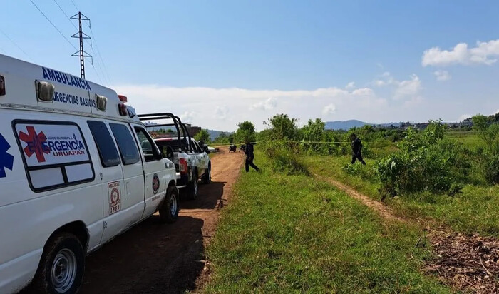 Hallan hombre asesinado en parque de Uruapan