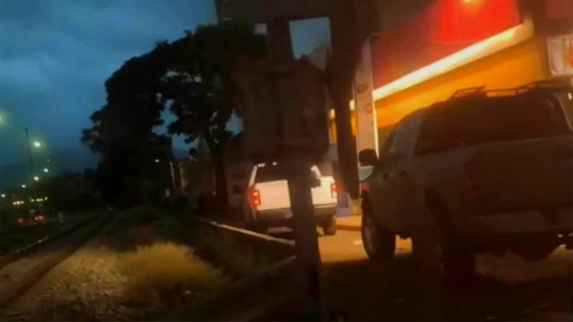 Hallan quemado y mutilado a un hombre en la colonia Industrial, de Morelia