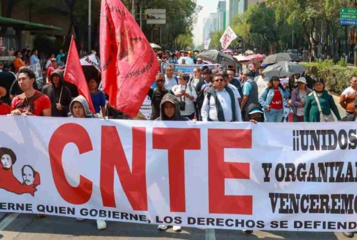Hasta muertos cobran en escuelas de la CNTE, incluidos de Michoacán