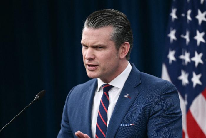 Hegseth confirma que pedirán 200 mil millones adicionales al Congreso para guerra en Irán