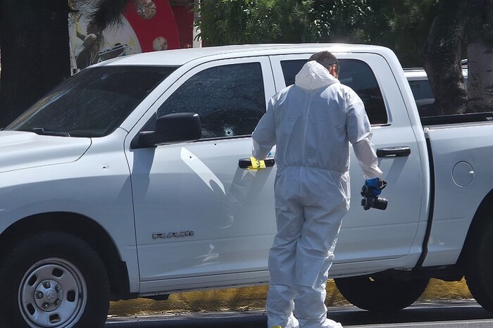 Hieren a balazos a 2 elementos de la FGE de Guanajuato en Morelia