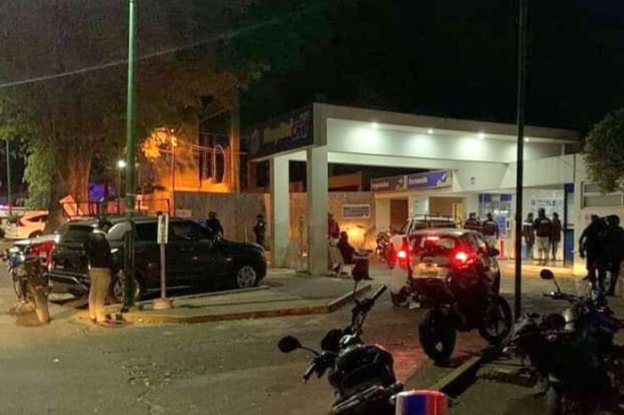 Hombre baleado fue rechazado en Hospital Civil de Uruapan porque llegó solo y nadie iba a pagar