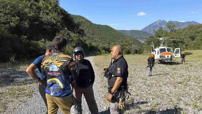 Hombre cae de un paracaídas y logra sobrevivir en Monterrey