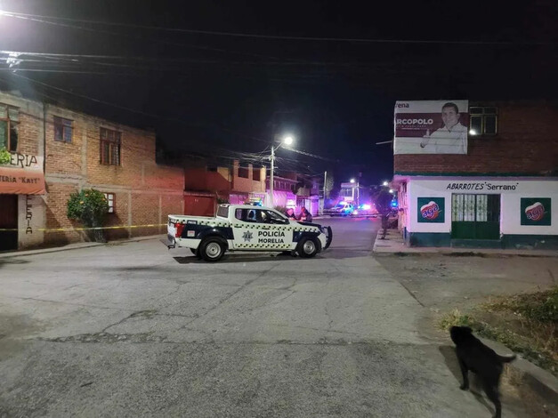 Hombre es asesinado a tiros en la entrada de una tienda al norte de Morelia