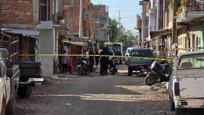 Hombre es asesinado a tiros en domicilio de la colonia Ferrocarril, Zamora