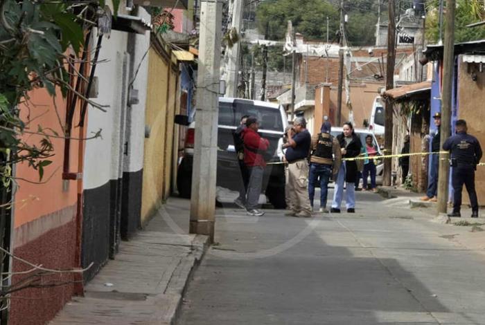 Hombre es asesinado dentro de un domicilio en Capula; está identificado