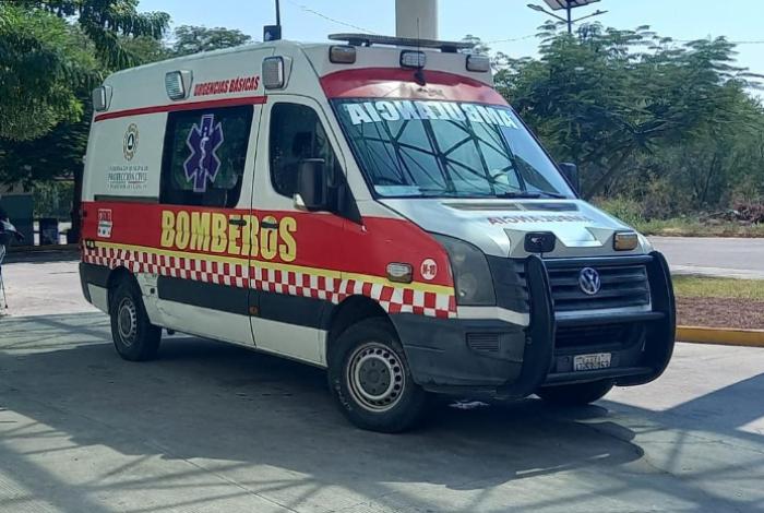 Hombre es herido con arma blanca en Apatzingán; paramédicos logran salvarle la vida