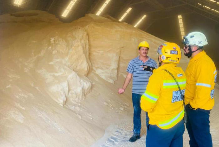 Hombre queda atrapado en un silo en Lagunillas; CEPCM realiza labores de rescate