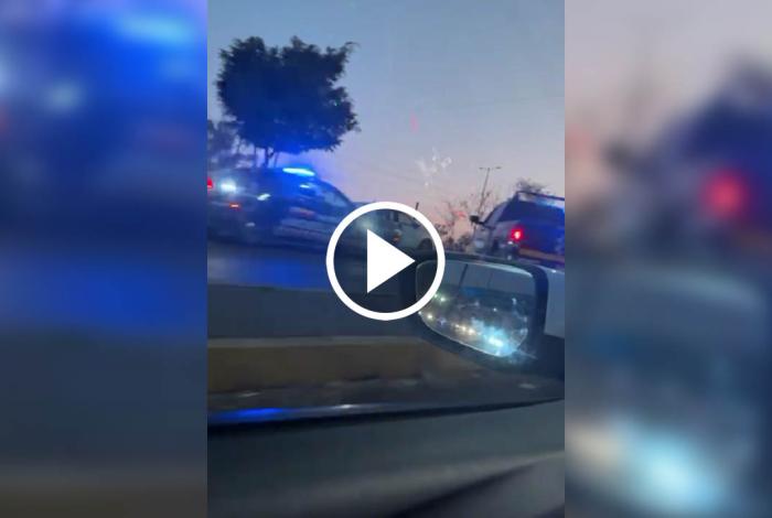 Hombre se arroja contra camión en el Periférico de Morelia