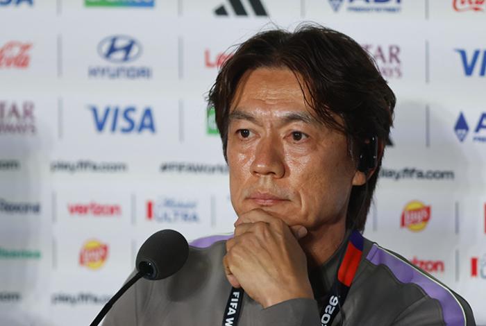Hong Myung-bo, DT de Corea del Norte, lamenta el error ante México en el Mundial 2026