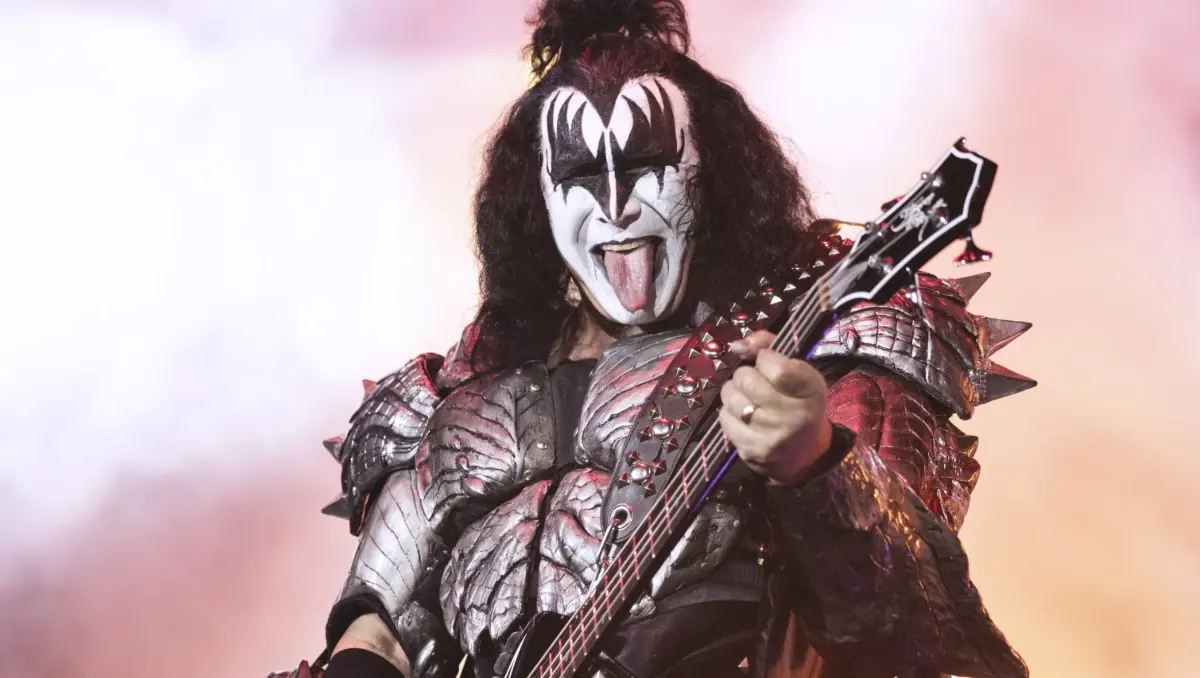 Hospitalizan a Gene Simmons, integrante de KISS, tras sufrir un accidente automovilístico
