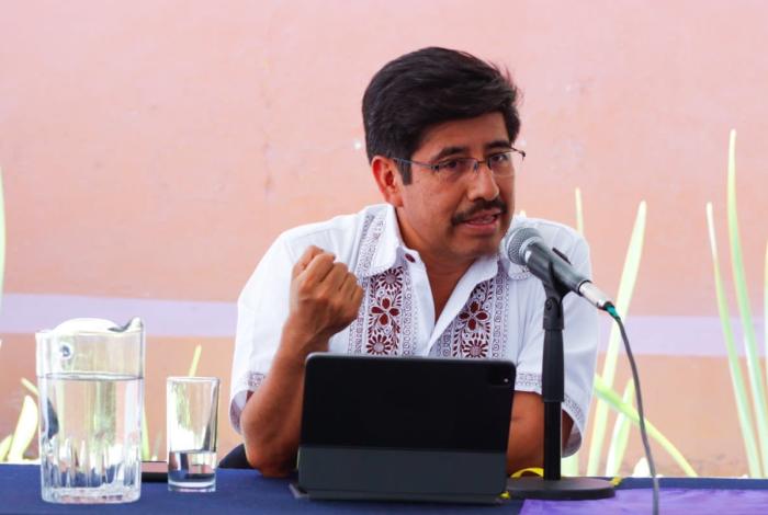 Hugo Aguilar acepta usar la toga en la SCJN, pero con distintivos indígenas