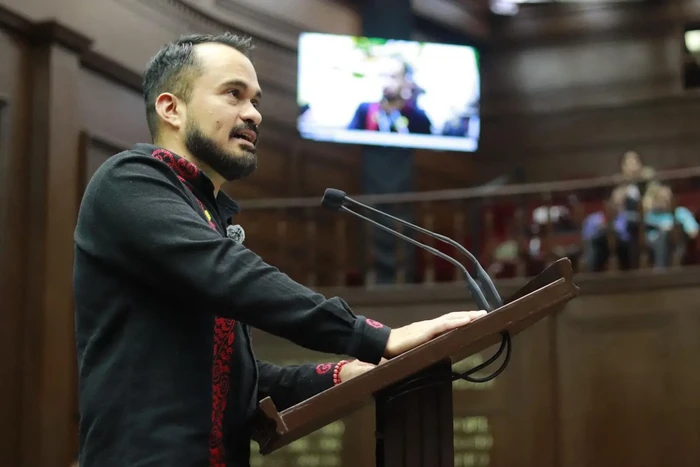 Hugo Rangel presenta iniciativa para frenar abusos en tránsito y transparentar cobros por arrastre vehicular