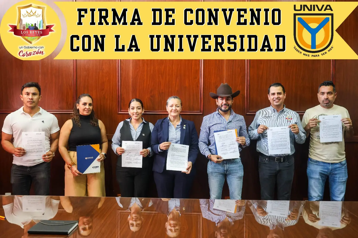 Humberto Jiménez firma convenio entre Ayuntamiento de Los Reyes y UNIVA Zamora para fortalecer la educación