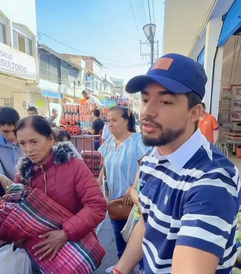 Humberto Jiménez fortalece el apoyo social con entrega de cobijas a familias vulnerables en Los Reyes