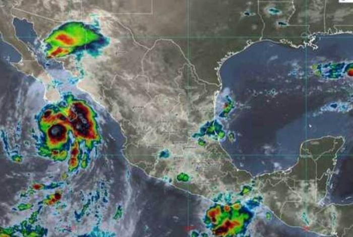 Huracán Lorena se intensifica a categoría 1 y provocará lluvias intensas en el noroeste del país