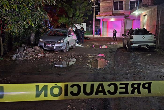 Identifican a los jóvenes baleados en Valle Dorado, Uruapan; uno de ellos murió