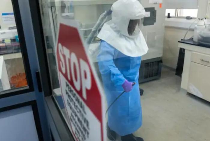 Imponen cuarentena en varios hospitales de Siberia por sospecha de peste pulmonar