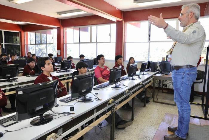 Impulsa Michoacán talento digital a través de formación especializada en Inteligencia Artificial: Bedolla