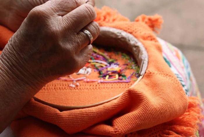 Impulsan riqueza cultural con equipamiento a cocineras tradicionales y ecoturismo