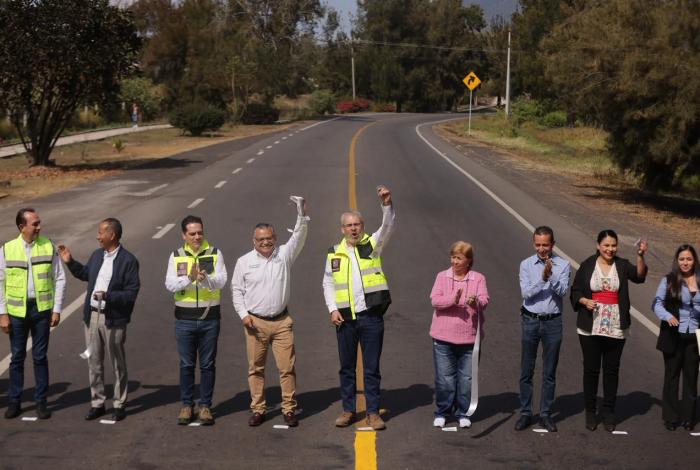 Inaugura Bedolla rehabilitación carretera Tocumbo-Cotija; impulsa el desarrollo regional