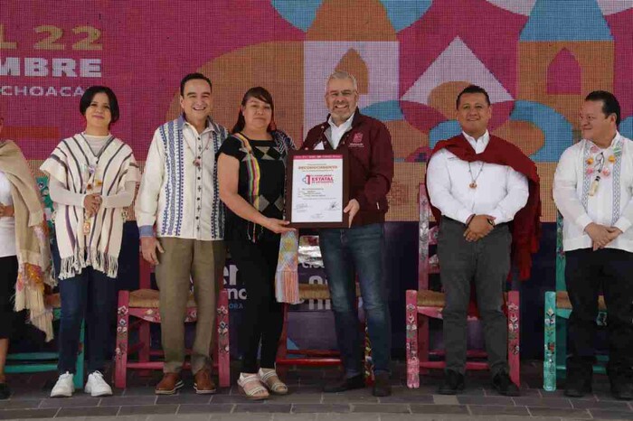 Inaugura Bedolla segunda edición del Tianguis Artesanal de Occidente