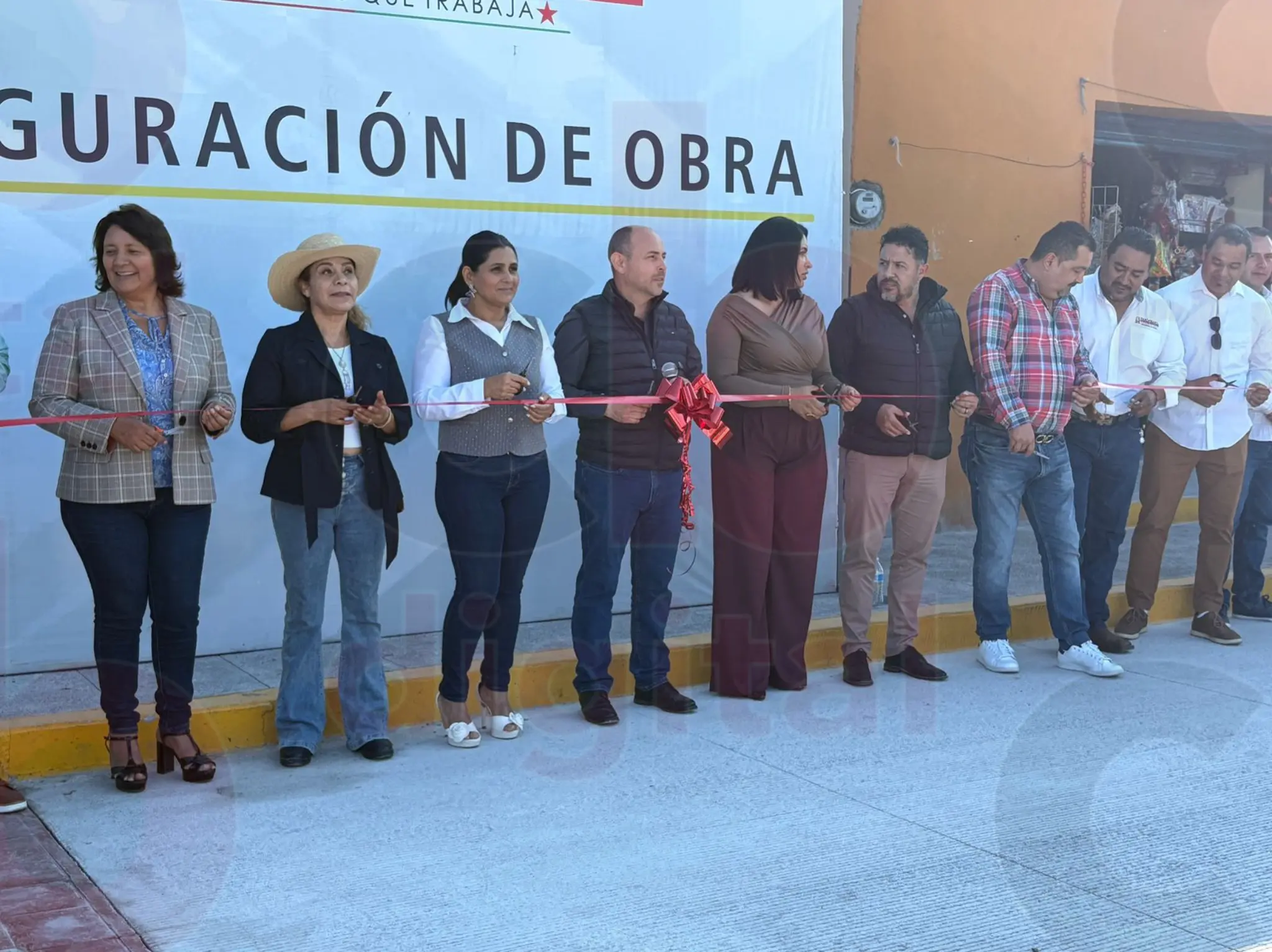 Inaugura Eric Gaona obra de pavimentación con concreto hidráulico, agua potable y drenaje