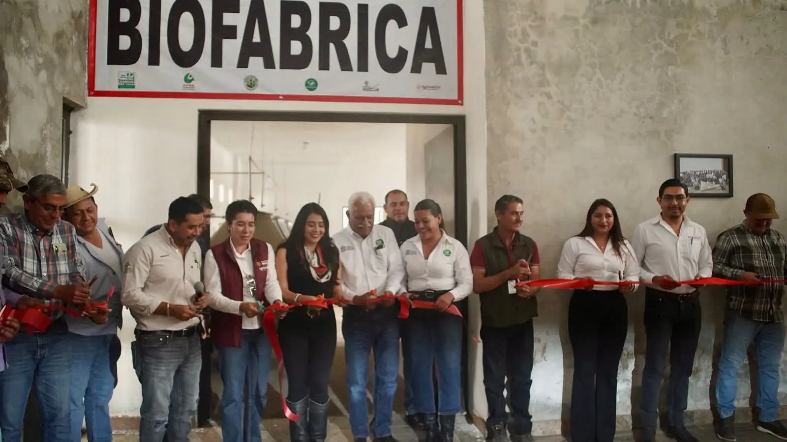 INAUGURA JUNTA LOCAL DE SANIDAD VEGETAL BIOFÁBRICA “RENACE ARIO VERDE”; YOHANA MENDOZA Y CUAUHTÉMOC RAMÍREZ ACOMPAÑAN A LOS PRODUCTORES